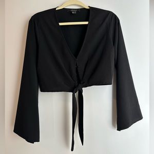 Black long sleep crop top